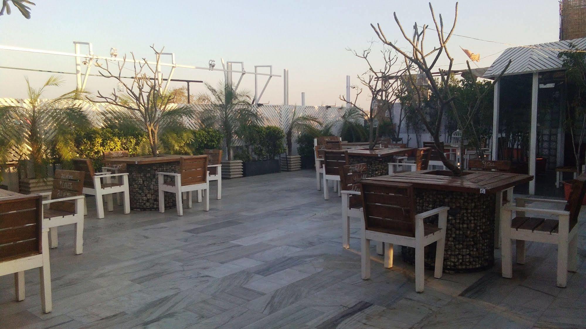 The White Klove New Delhi Exterior foto